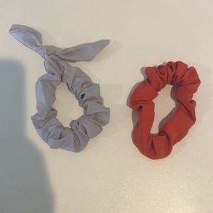 2 lululemon scrunchies